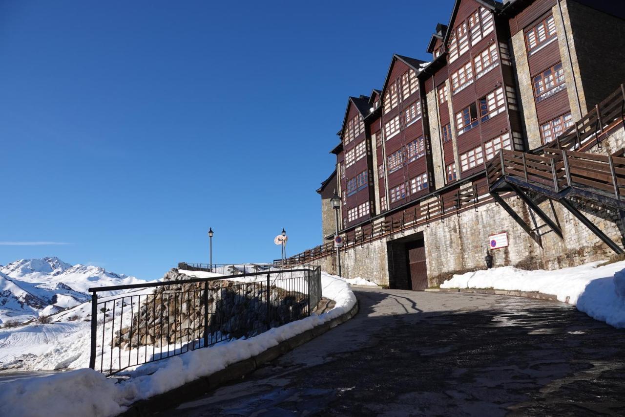 Stone Garaje Cubierto Y Trastero Pirineos360 Apartment Formigal Exterior foto